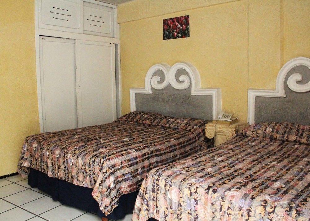 Hotel Suites Elia Noemi Мерида Экстерьер фото