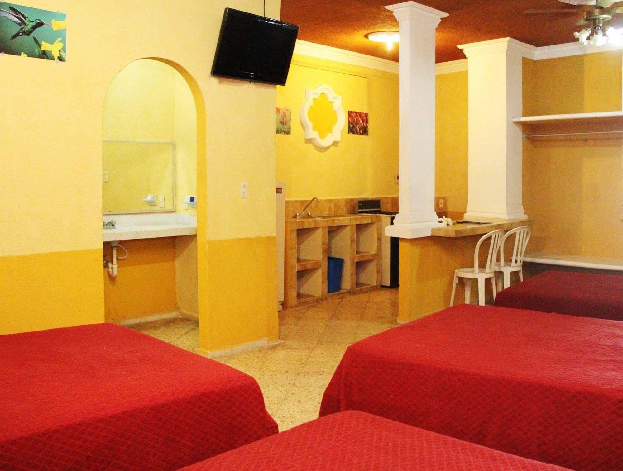 Hotel Suites Elia Noemi Мерида Экстерьер фото